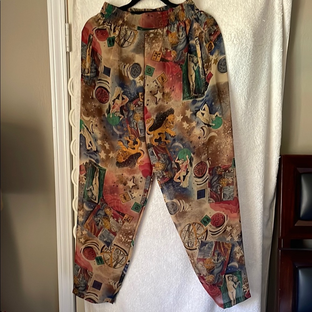 Vintage-Inspired Graphic Joggers